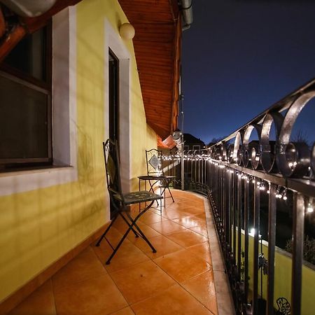 Casa 3 Guesthouse Oradea Exterior photo
