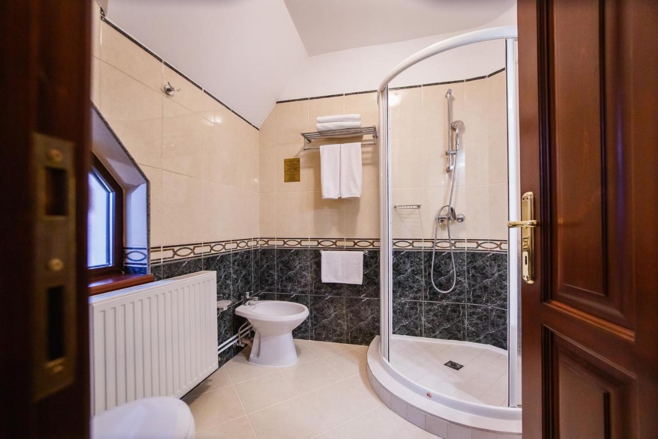 Casa 3 Guesthouse Oradea Exterior photo
