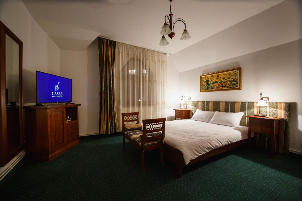 Casa 3 Guesthouse Oradea Exterior photo